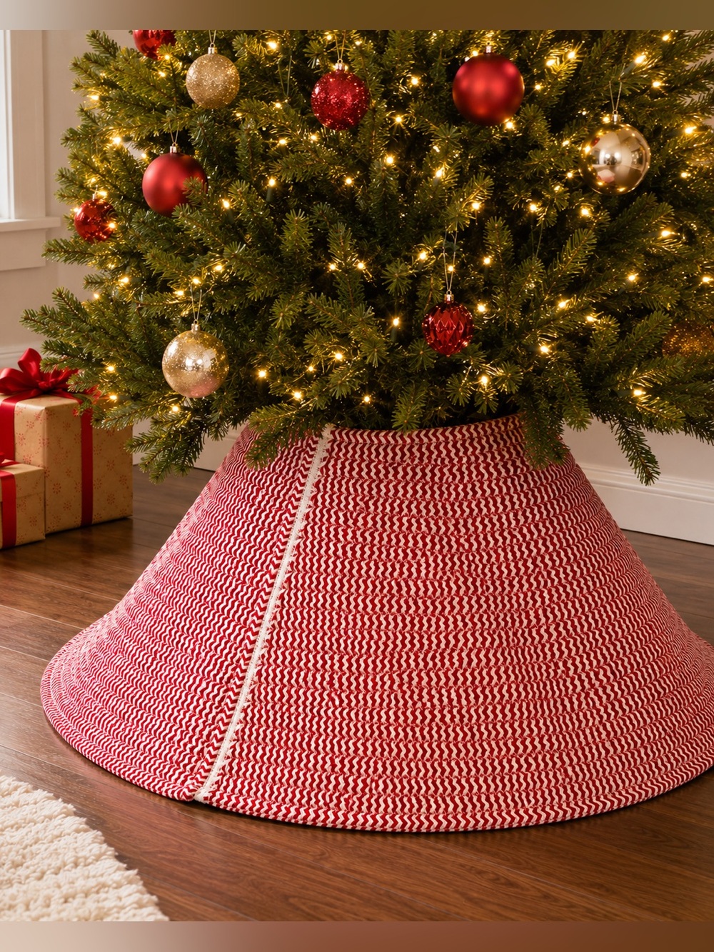 Tree Collar in Red and White Chevron, Heavy Duty